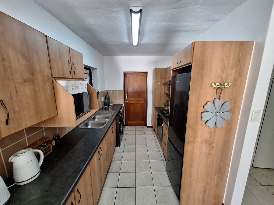 3 Bedroom Property for Sale in Jeffreys Bay Central Eastern Cape